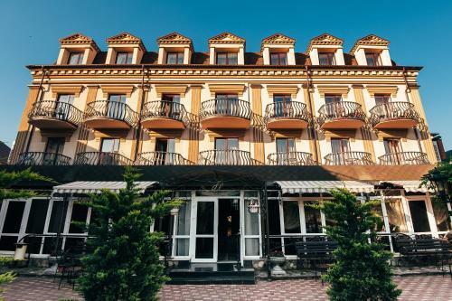Marinus Hotel