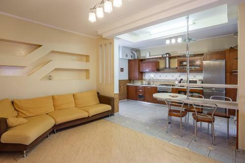 Apart39 On Galitskogo 37