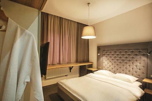 Honey Bridge Hotel