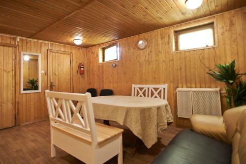 Hostal Guest House Maxim's