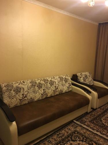 Apartment On Dekabristov 87