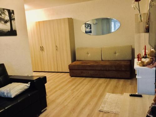 Downtown Apartment On Kalinina 3