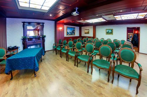Parus Hotel