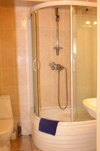 Lyuks Hotel
