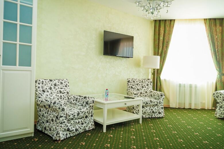 Royal Castle Hotel