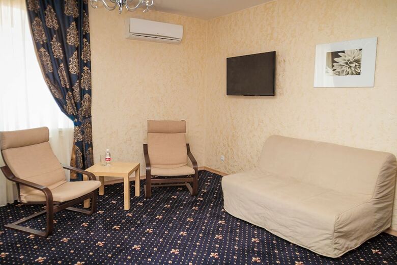 Royal Castle Hotel