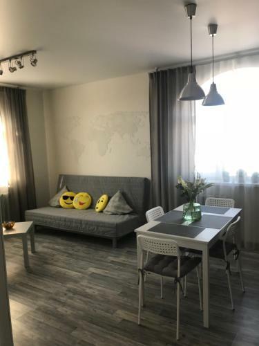Apartment On Pionerskaya 54
