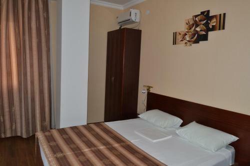 Hostal Guest House Adel