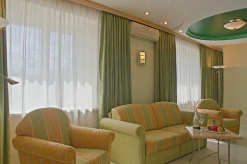 Hotel Dzemgi