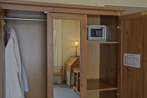 Hotel Dzemgi