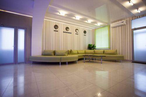 Hotel Cosmos