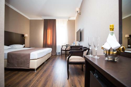 Meliton Hotel