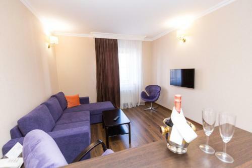 Meliton Hotel