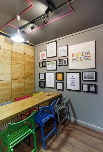 Indahouse Hostel