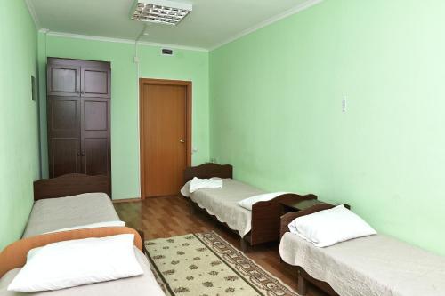 Hostal Mini-hotel On Markovskogo, 81