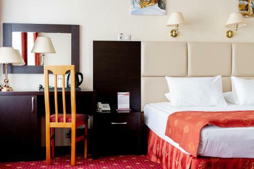Amaks City Hotel