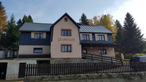Hostal Penzion Diana