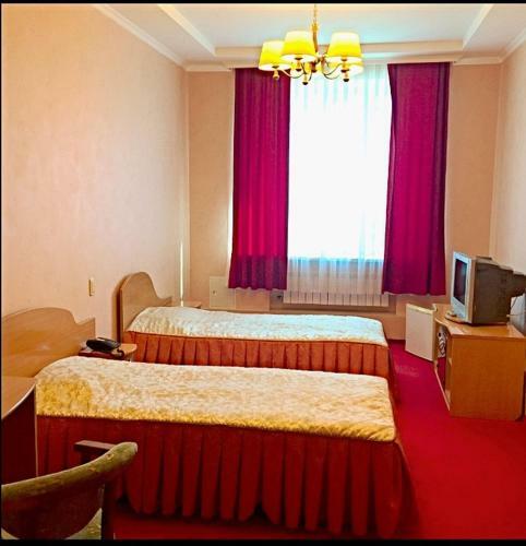 Oktyabrskaya Hotel