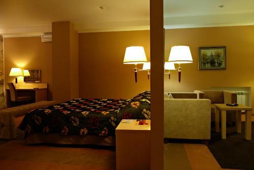 Avrora Business Hotel And Spa
