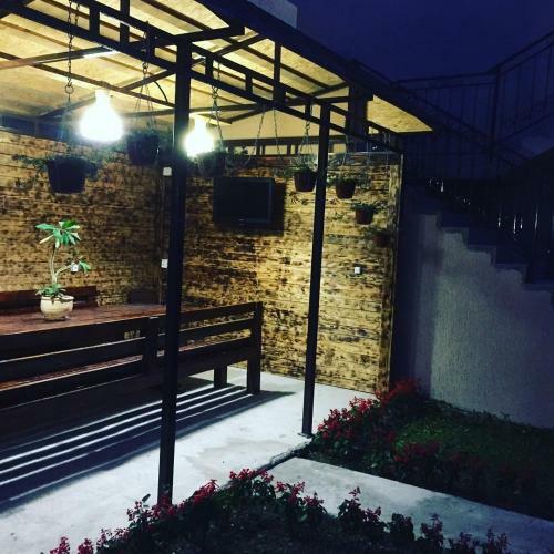 Hostal Guesthouse Edinstva 37