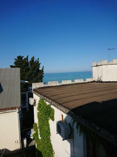 Hostal Guest House Lazurit Yug