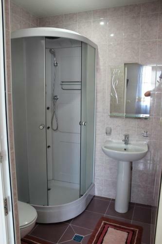 Hostal Guest House Lazurit Yug