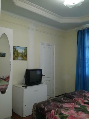 Hostal Ametist Guest House