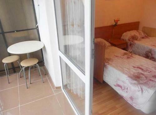 Hostal Solyaris Guesthouse