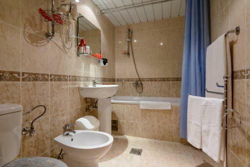 Azimut Hotel Mirny