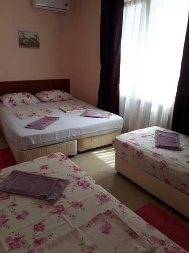 Hostal Guesthouse Lotos