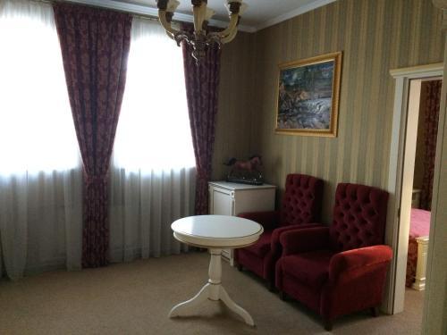Dynastya Hotel