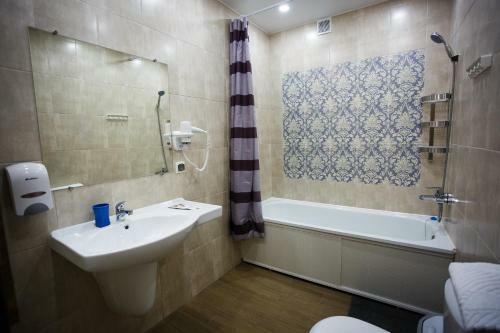 Hostal Guest House Tri Kota