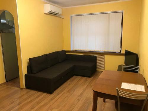 Desyatinnaya 4 Apartment