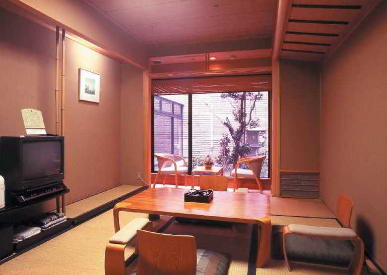 Kanazawa Hakuchoro Hotel