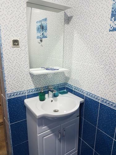Hostal Guest House On Rubakho