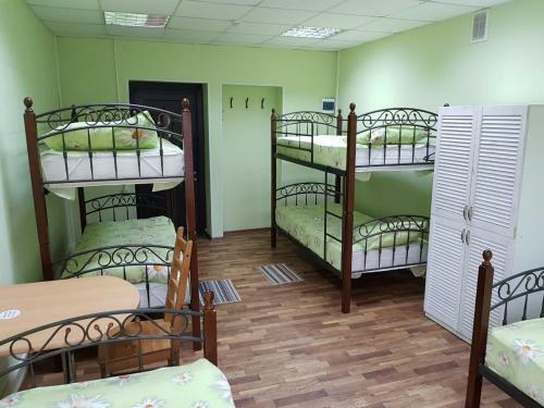 Hostel 888