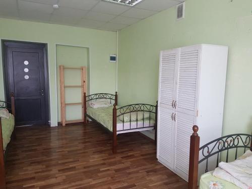 Hostel 888