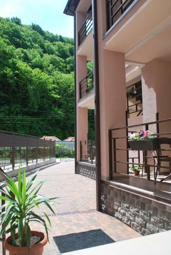 Hostal Guest House Brauni
