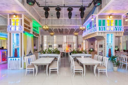 Versailles Hotel