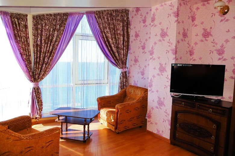 Hostal Kavkaz Hotel