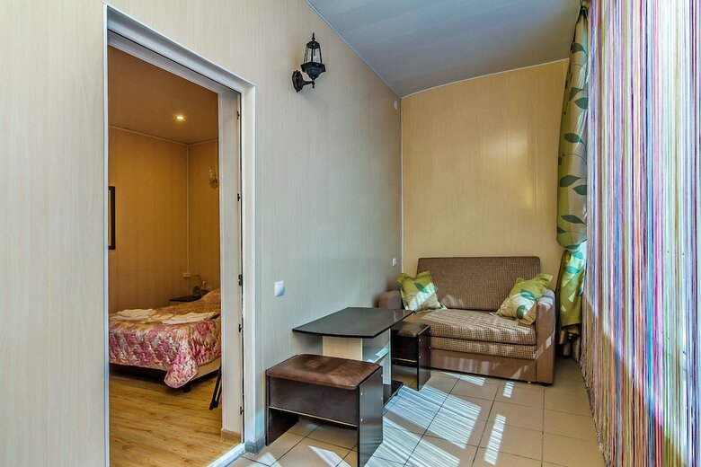 Hostal Kavkaz Hotel