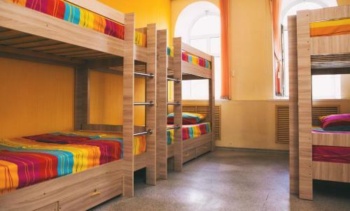 Like Hostel