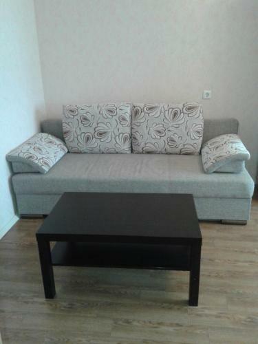 Apartment On Yunosti 15/130