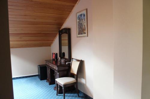 Hotel 903