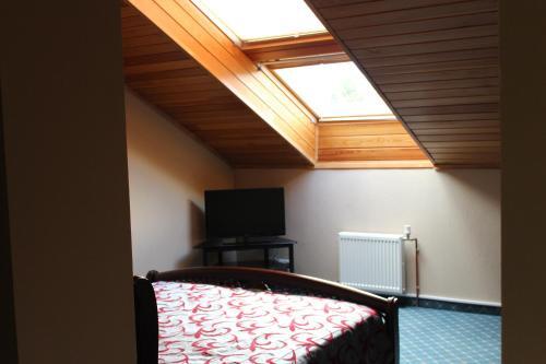 Hotel 903
