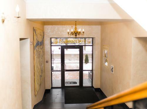 Hotel 903