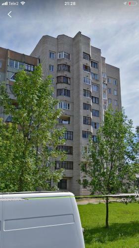 Apartment On Kommunalnaya 77