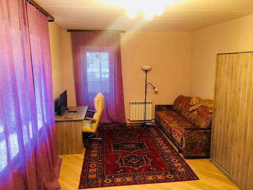 Apartment On Kommunarov 28