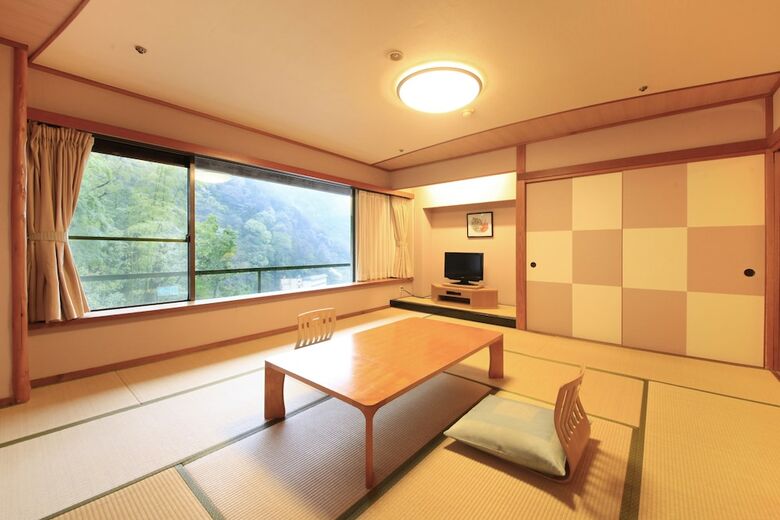 Hotel Okada