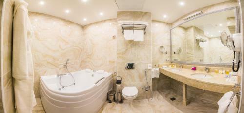 7 Avenue Hotel And Spa